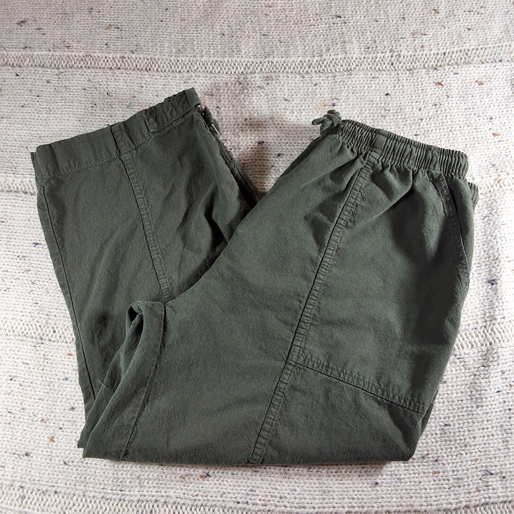Womens Green Casual Pants